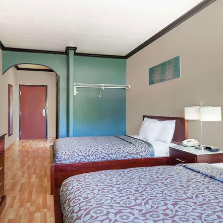 Days Inn&Suites by Wyndham Marquez Extérieur photo