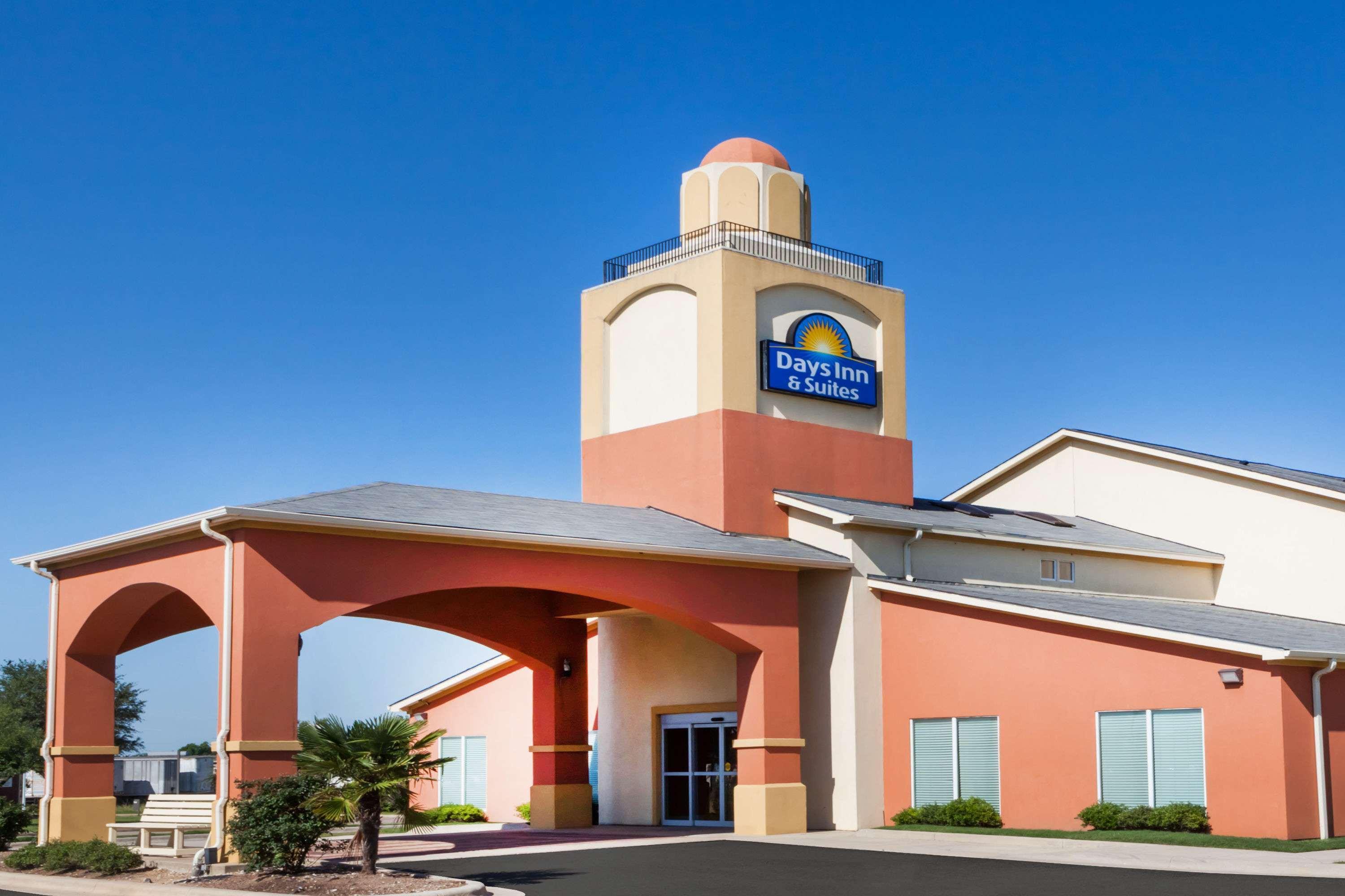 Days Inn&Suites by Wyndham Marquez Extérieur photo